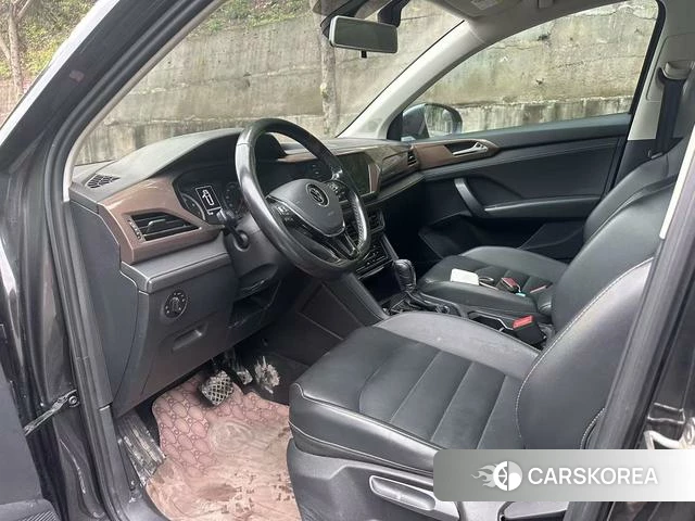 Volkswagen Tuyue 2021 Темно-серый из Китая