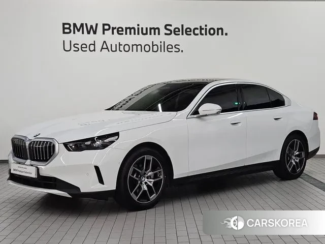 BMW 5 Series (G60) 2024 Белый из Кореи