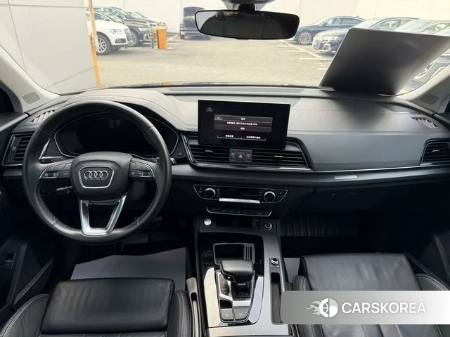 Audi Q5L 2023 Черный из Китая