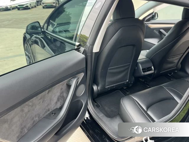 Tesla Model 3 2023 Черный из Китая