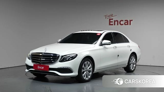 Mercedes-Benz E-Class W213 2020 Белый из Кореи