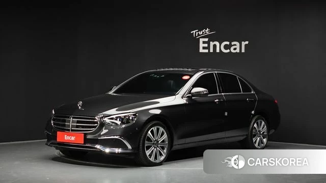 Mercedes-Benz E-Class W213 2023 Серый из Кореи