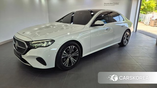 Mercedes-Benz E-Class W214 2025 Белый из Кореи