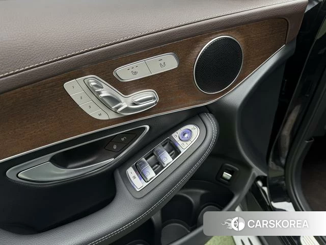 Mercedes-Benz GLC 2022 Черный из Китая