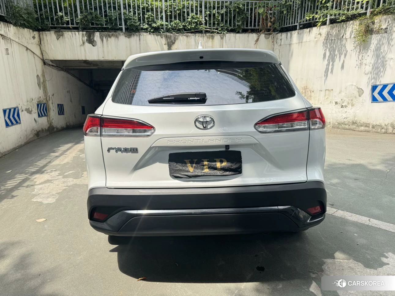 Toyota Frontlander 2023 Белый из Китая