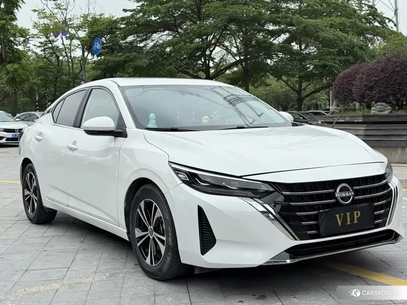 Nissan Sylphy 2024 Белый из Китая