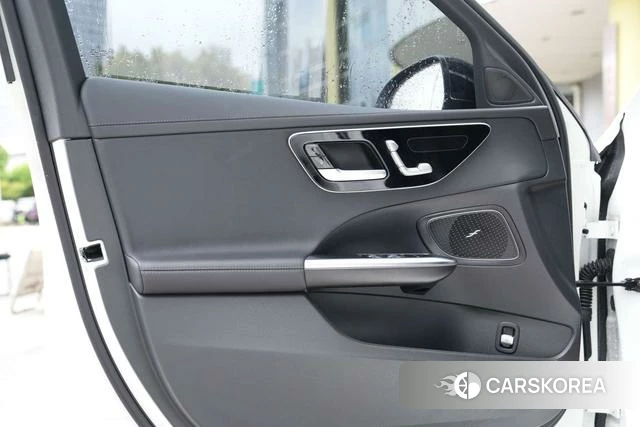 Mercedes-Benz Class C 2023 Белый из Китая