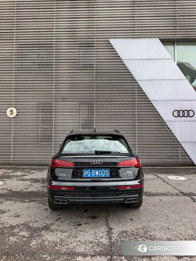 Audi Q5L 2025 Черный из Китая