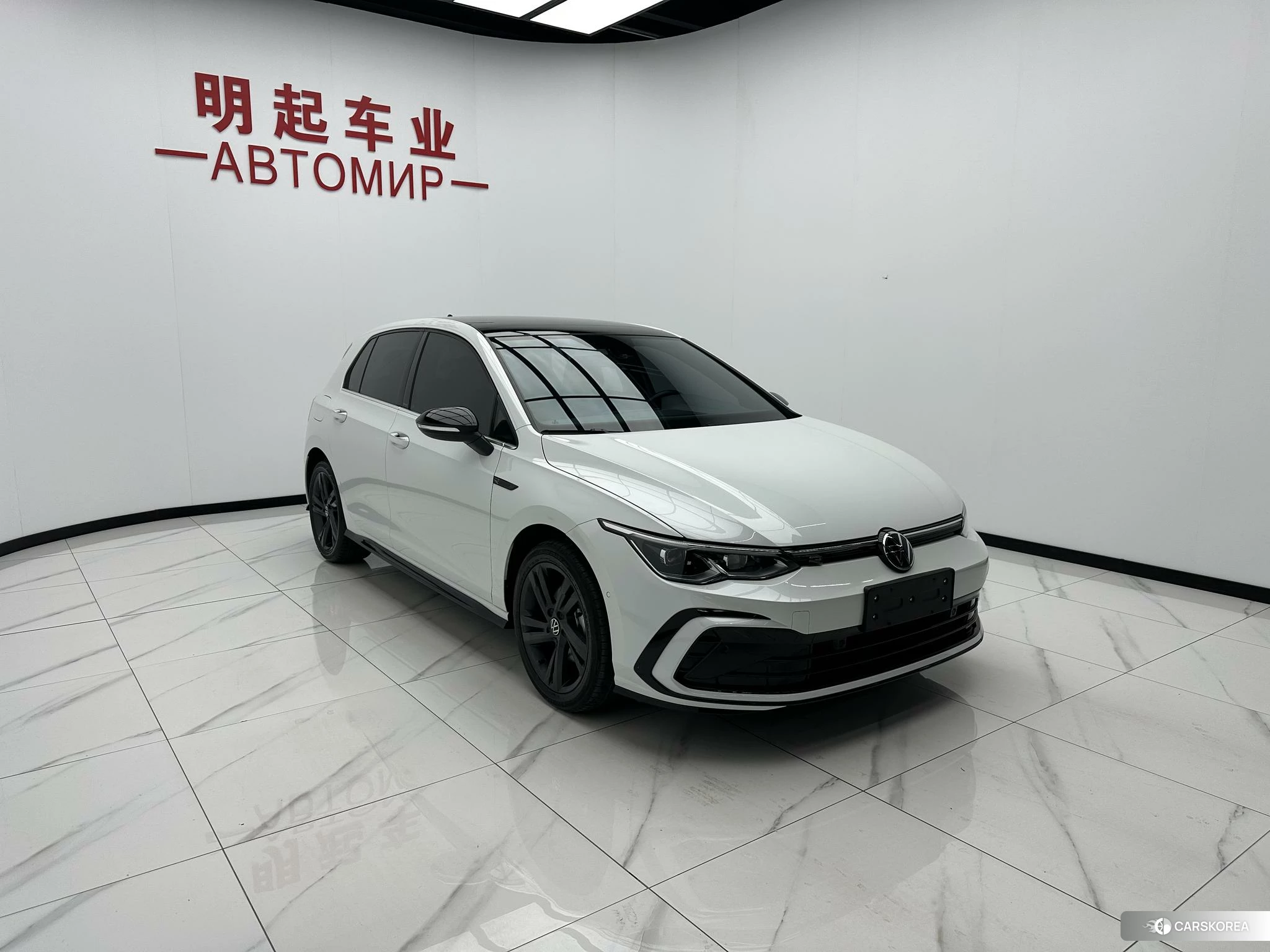 Volkswagen Golf 2022 Белый из Китая