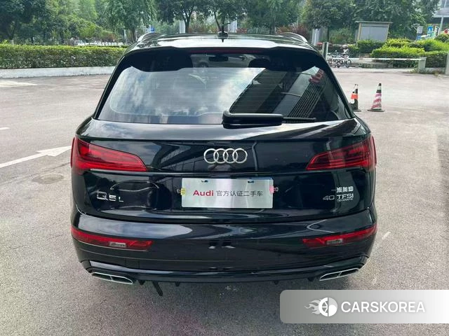 Audi Q5L 2022 Черный из Китая