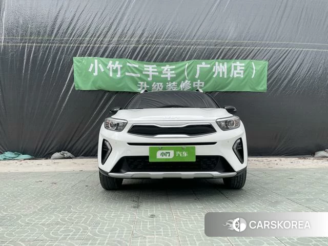 Kia Yi Ran 2021 Белый из Китая