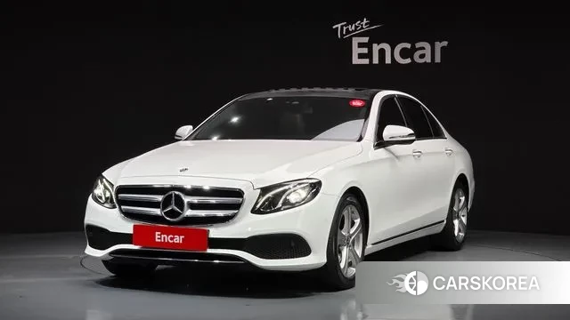 Mercedes-Benz E-Class W213 2018 Белый из Кореи