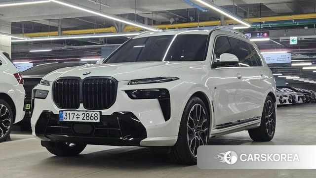 BMW X7 (G07) 2026 Белый из Кореи