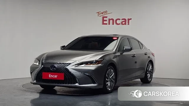 Lexus ES300h 7th generation 2020 Серебряный из Кореи
