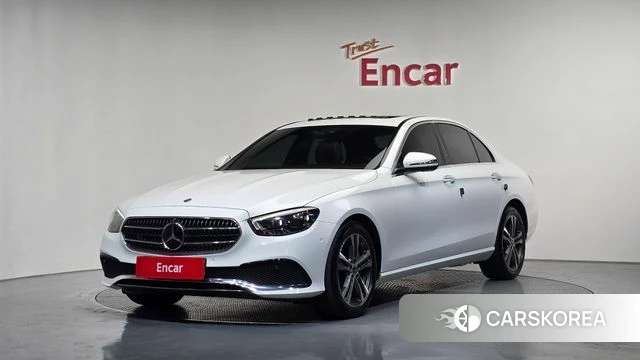 Mercedes-Benz E-Class W213 2022 Белый из Кореи