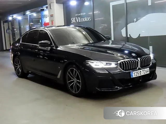 BMW 5 Series (G30) 2022 Черный из Кореи