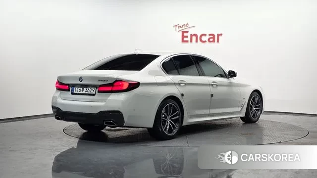 BMW 5 Series (G30) 2021 Белый из Кореи