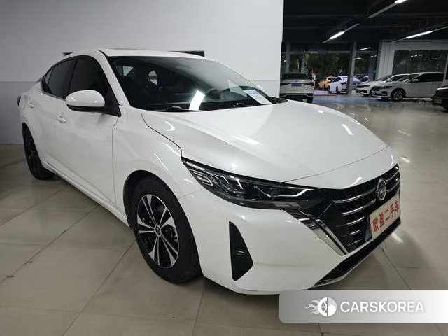 Nissan Xuan Yi 2024 Белый из Китая