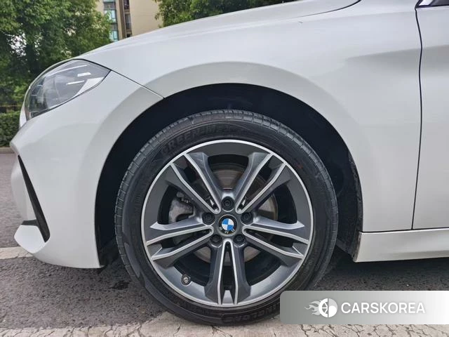 BMW 1 series 2021 Белый из Китая