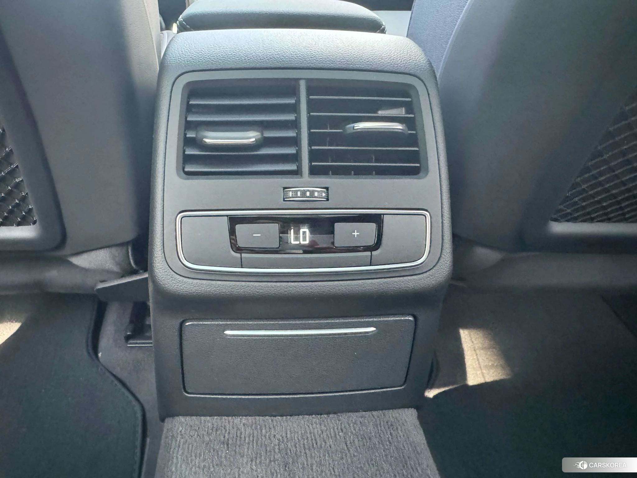Audi A4L 2023 Белый из Китая