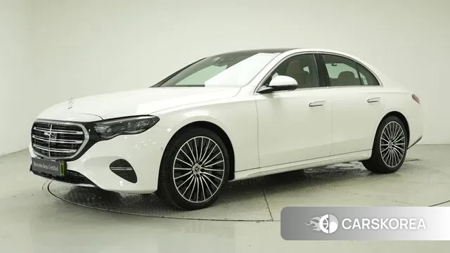 Mercedes-Benz E-Class W214 2024 Белый из Кореи