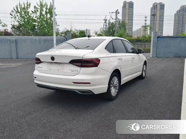 Volkswagen Lavida 2022 Белый из Китая