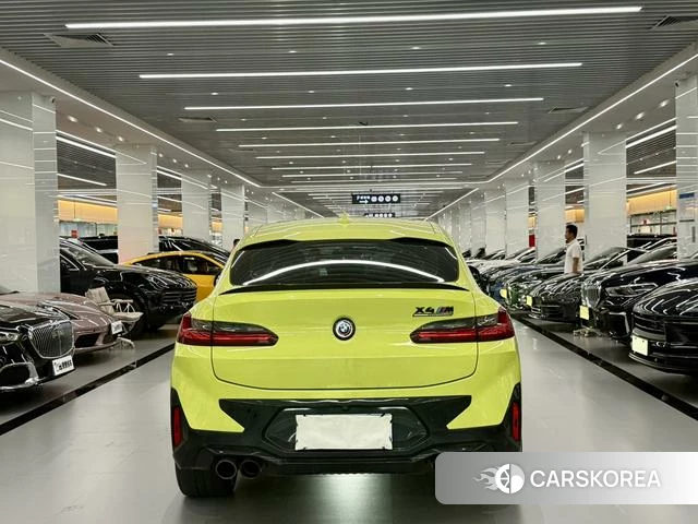 BMW X4 M 2023 Желтый из Китая