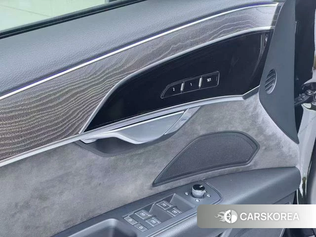 Audi A8 2021 Черный из Китая