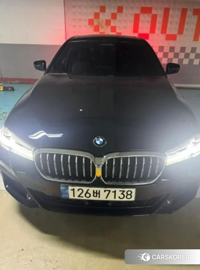 BMW 5 Series (G30) 2021 Черный из Кореи