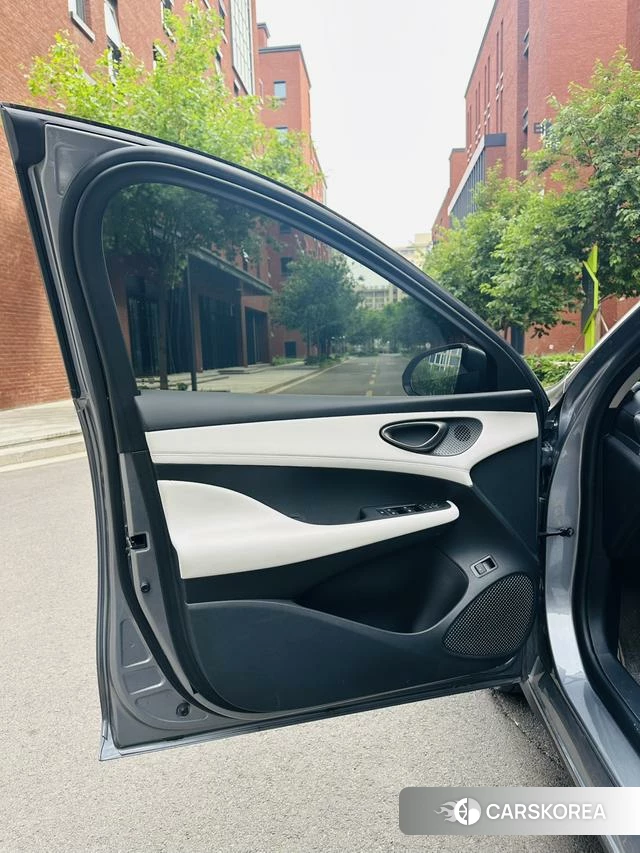 BYD Seal 05DM 2025 Темно-серый из Китая