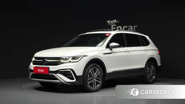 Volkswagen Tiguan Allspace 2023 Белый из Кореи