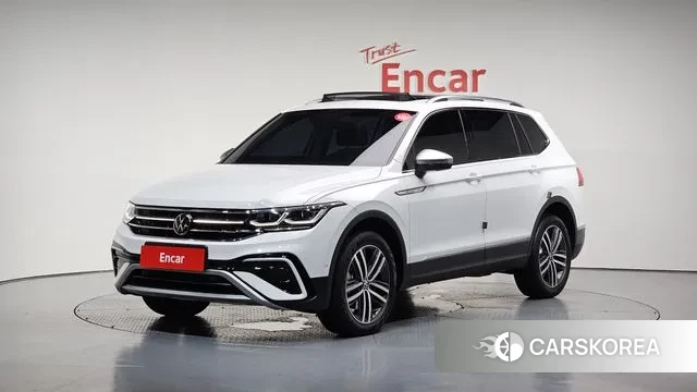 Volkswagen Tiguan Allspace 2023 Белый из Кореи