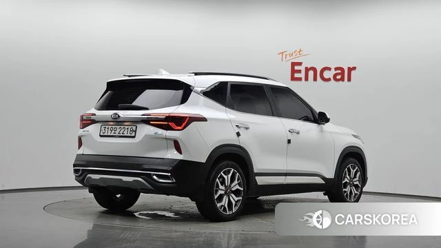 Kia Seltos 2020 Белый из Кореи