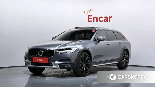 Volvo V90 Cross-Country 2018 Серебряный из Кореи