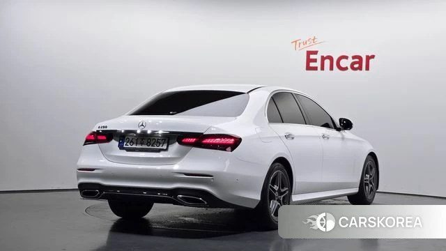 Mercedes-Benz E-Class W213 2023 Белый из Кореи