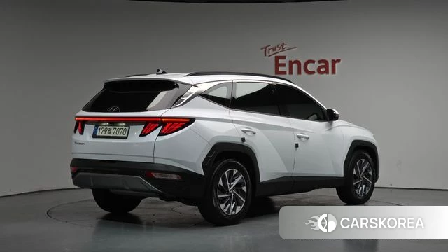 Hyundai Tucson Hybrid (NX4) 2021 Белый из Кореи