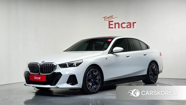 BMW 5 Series (G60) 2024 Белый из Кореи