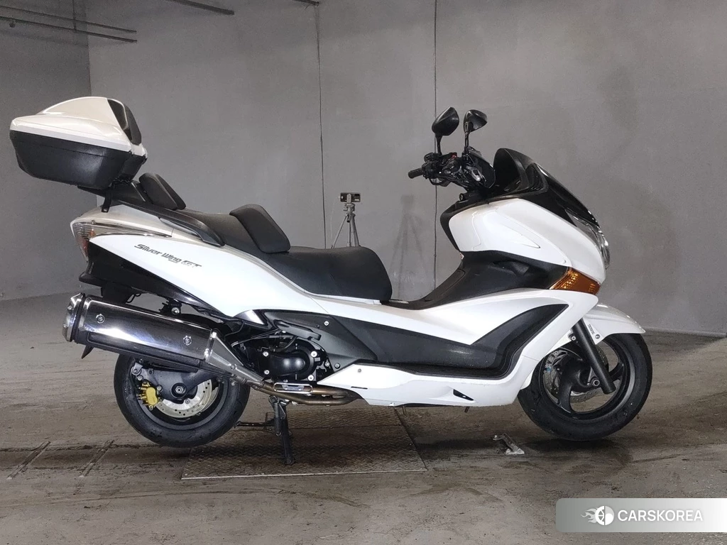 Проданный Honda SILVER WING 400 GT id 4061320 из Японии