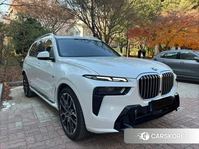 BMW X7 (G07) 2025 Белый из Кореи