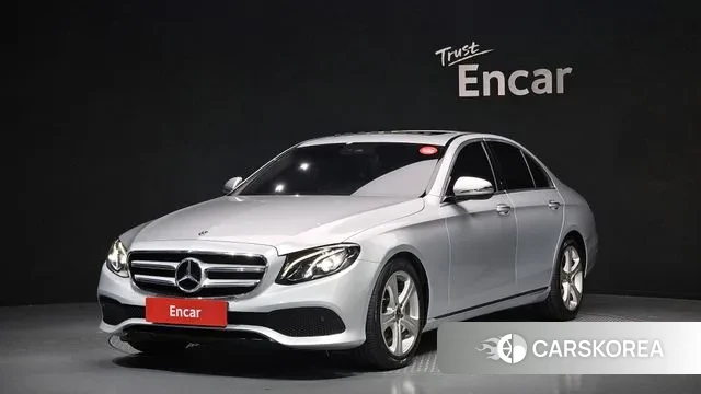 Mercedes-Benz E-Class W213 2018 Серебряный из Кореи