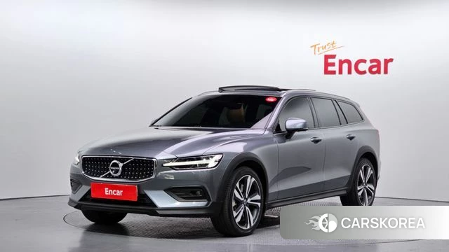 Volvo V60 Cross-Country 2nd Generation 2020 Серый из Кореи
