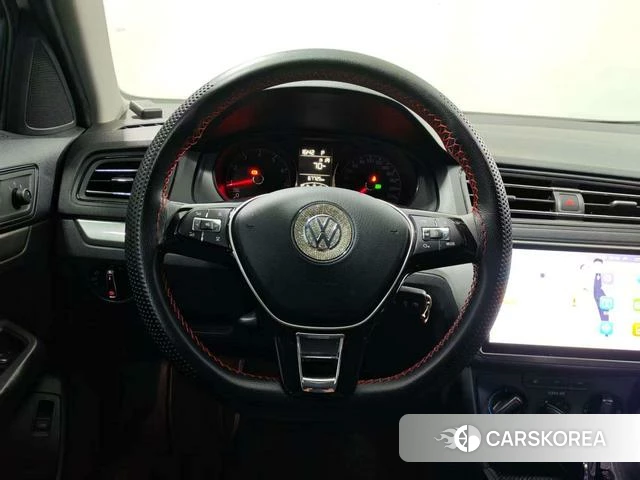 Volkswagen Lavida 2022 Белый из Китая