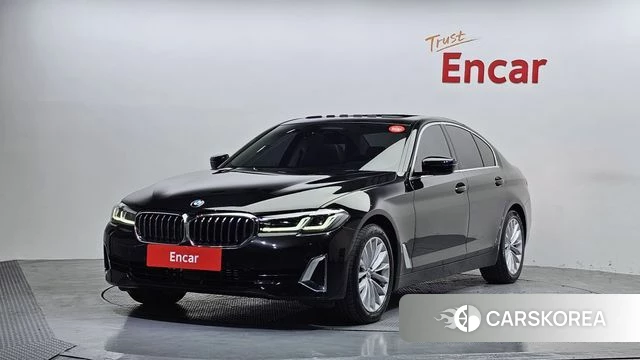 BMW 5 Series (G30) 2022 Черный из Кореи