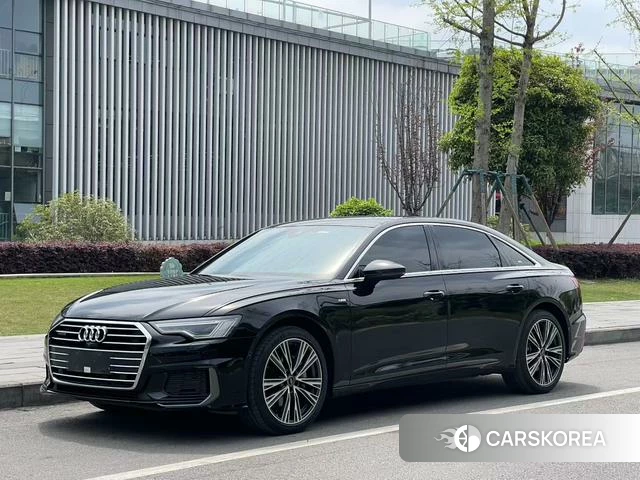 Audi A6L 2022 Черный из Китая