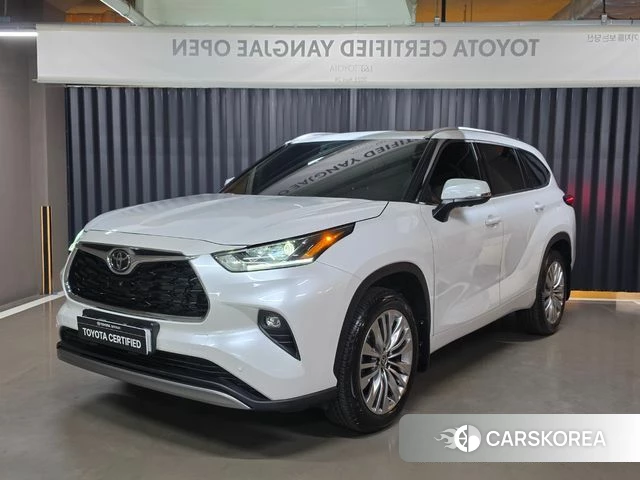 Toyota Highlander 4th Generation 2025 Белый из Кореи