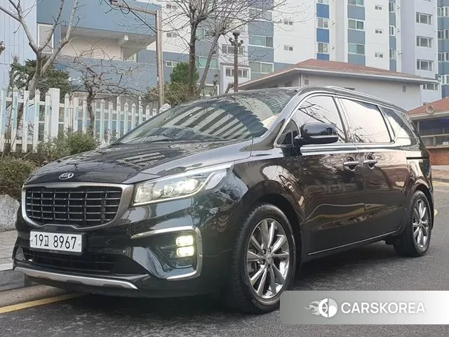 Kia The New Carnival 2018 Черный из Кореи