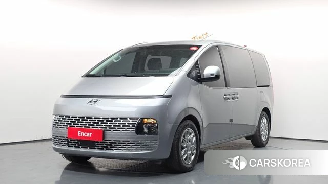 Hyundai Staria 2023 Серебряный из Кореи