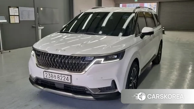 Kia Carnival 4th generation 2023 Белый из Кореи
