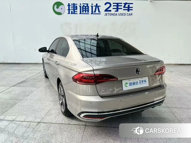 Volkswagen Bora 2024 Шампань из Китая