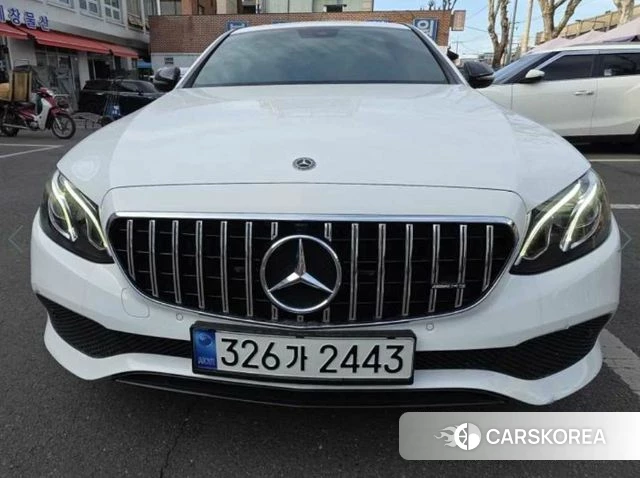 Mercedes-Benz E-Class W213 2020 Белый из Кореи